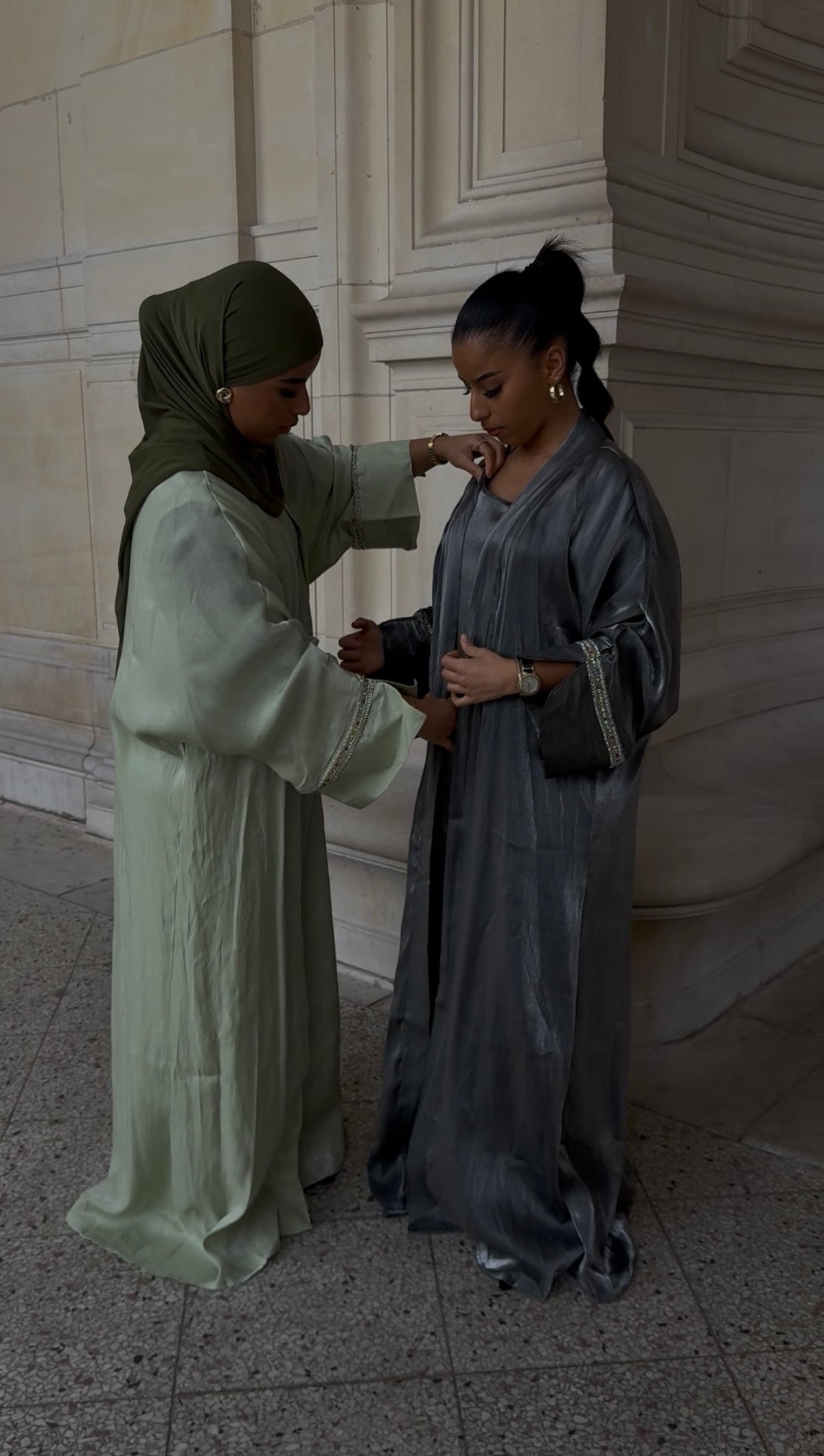 Abaya Glow Gris